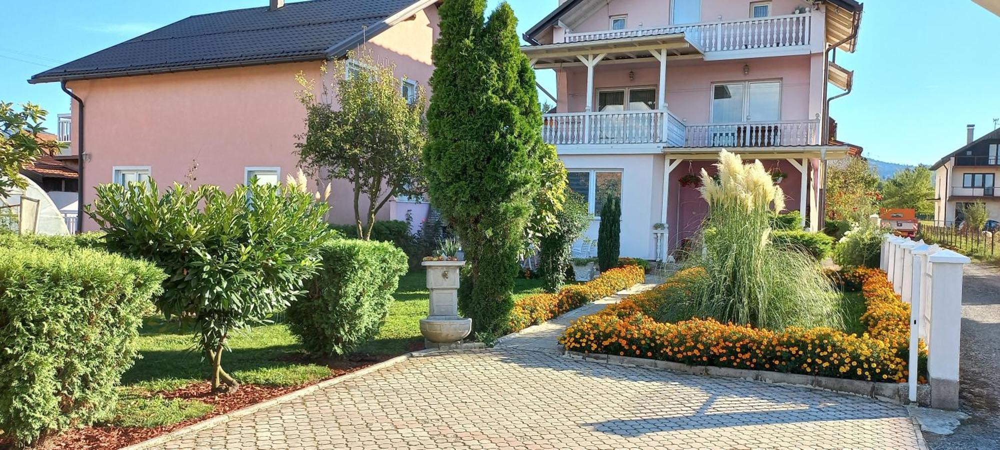 Holiday Home Peaceful Retreat Visoko Luaran gambar