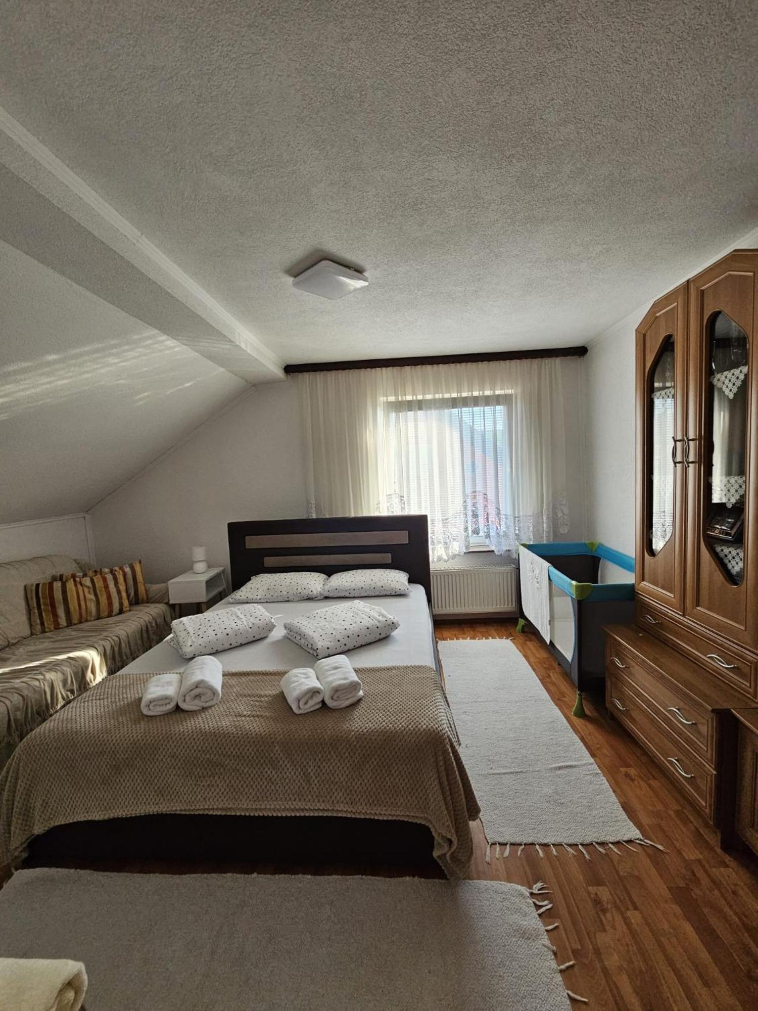 Holiday Home Peaceful Retreat Visoko Luaran gambar