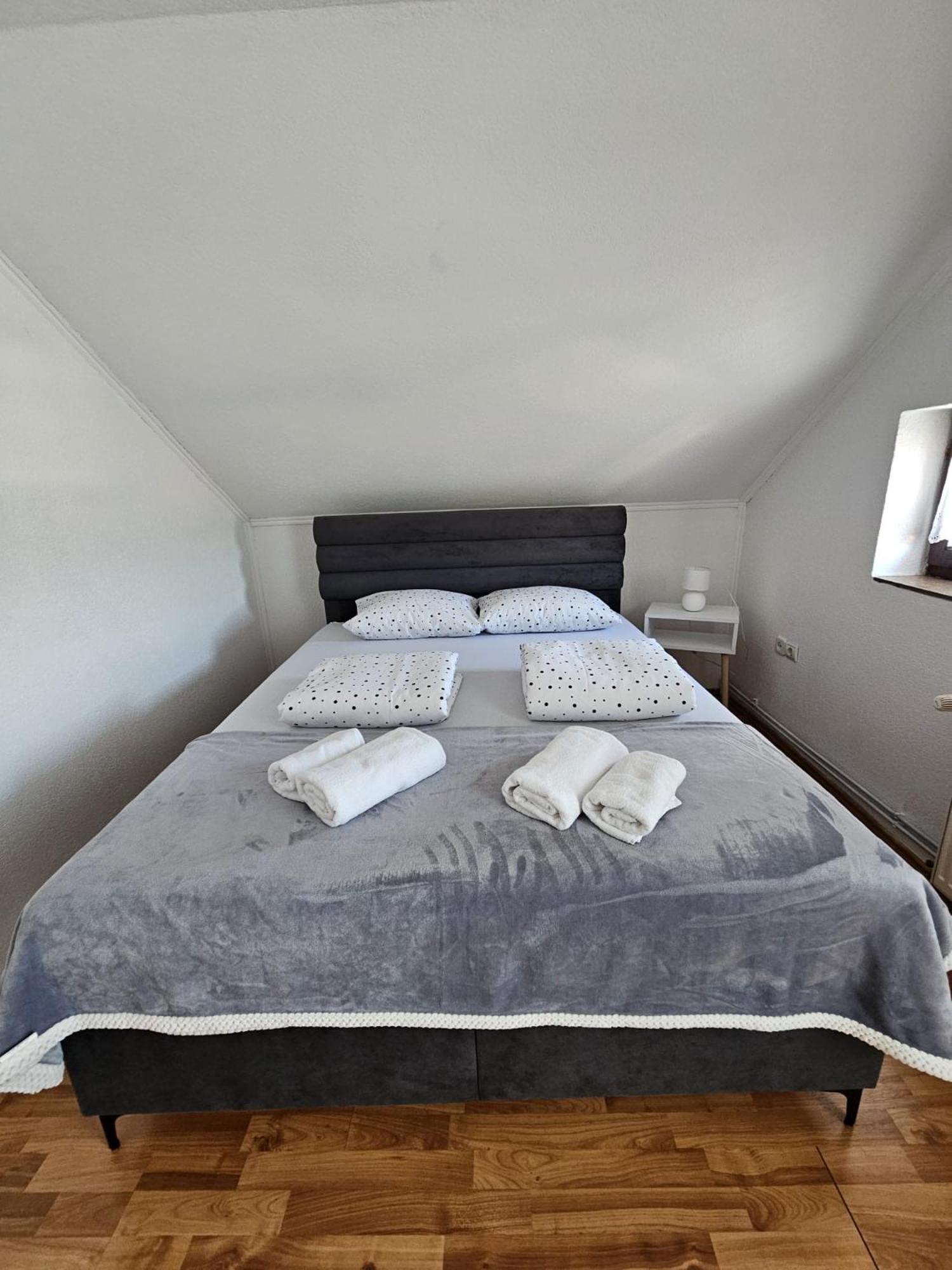 Holiday Home Peaceful Retreat Visoko Luaran gambar