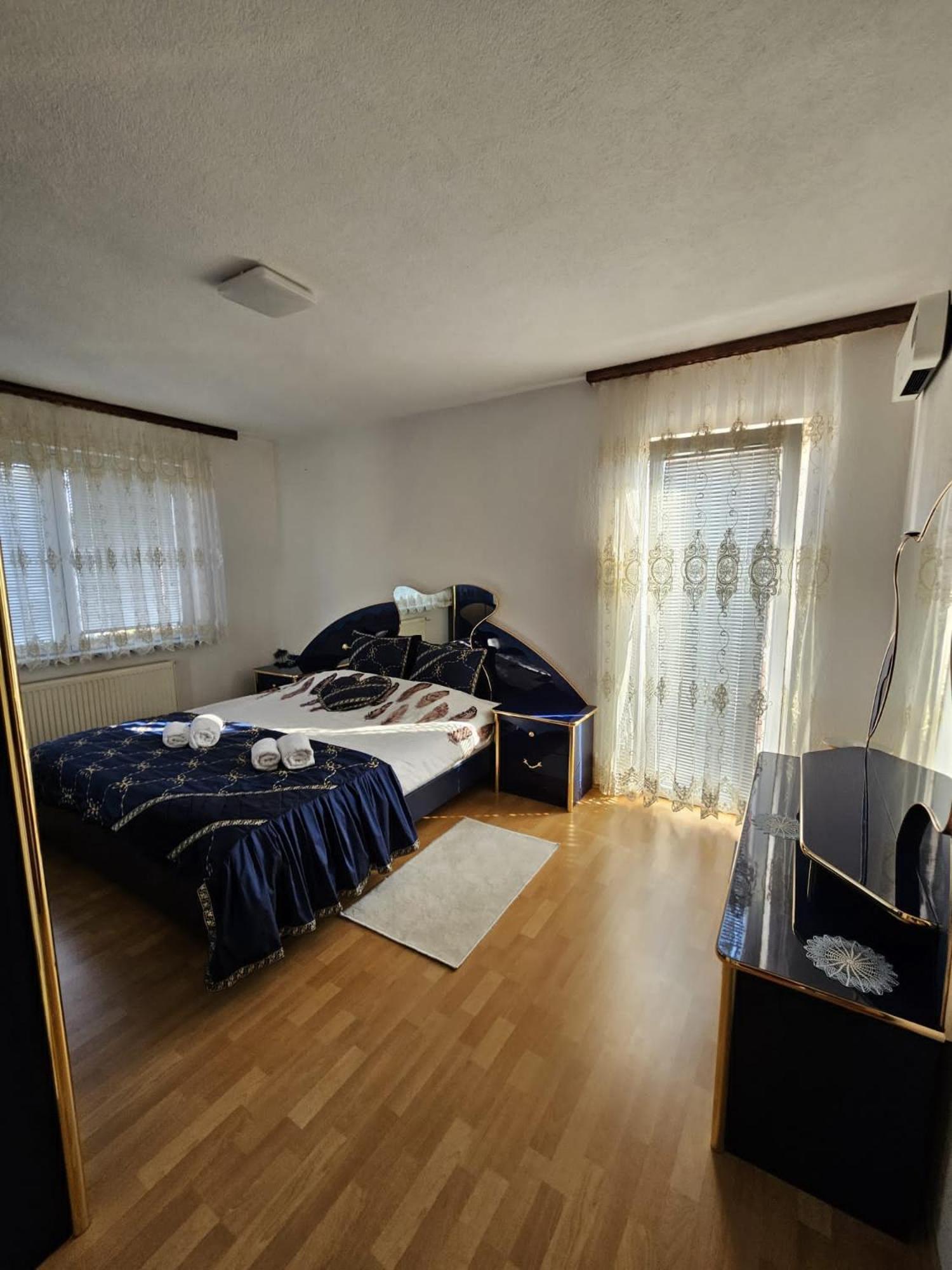 Holiday Home Peaceful Retreat Visoko Luaran gambar